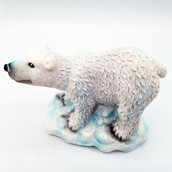 Polar Bear Figurine On Iceberg White Resin Sculpture Greenbrier International - Picture 2 of 14